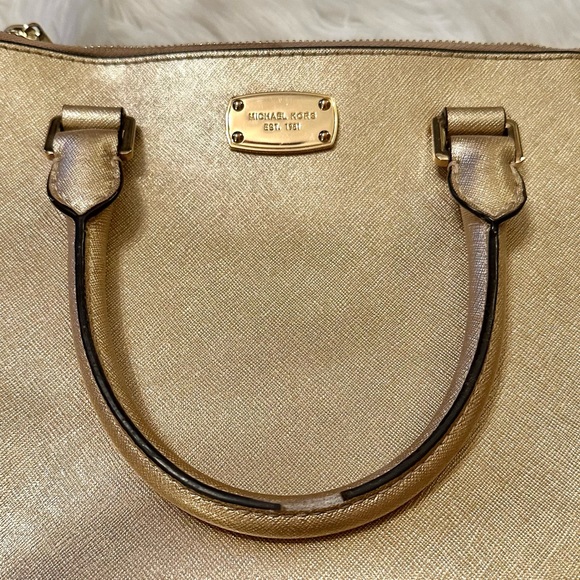 Women Michael Kors Metallic Gold Medium Tote Crossbody Purse - Picture 5 of 7